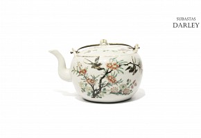 Ceramic teapot, China, 19th century