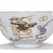 Enameled bowl with treasures, peaches and bats, with Daoguang seal.