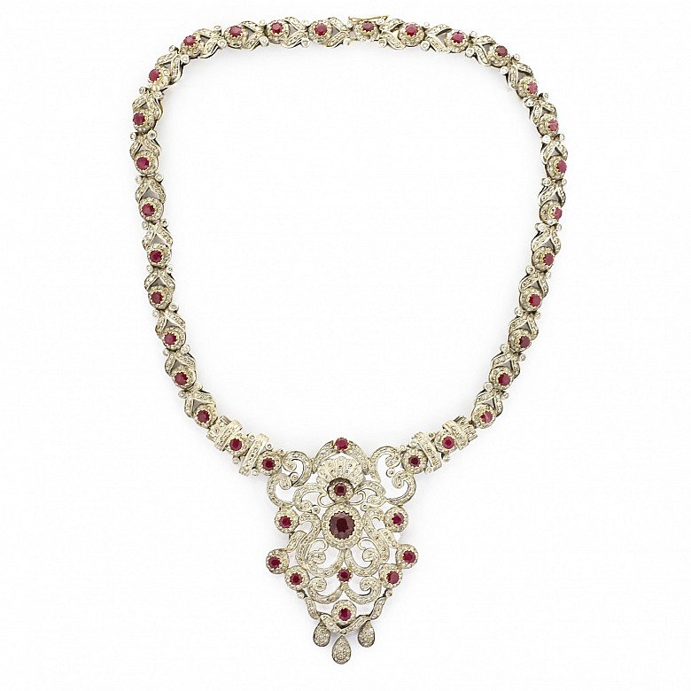 伊丽莎白项链，配古董切割10.50克拉钻石镶嵌12.50克拉红宝石