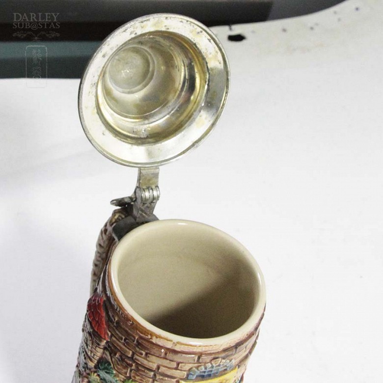 Beautiful ceramic beer mug with metal lid. - 5