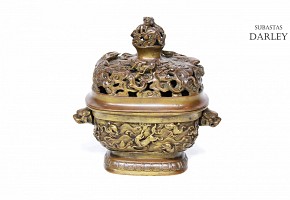 Gilt bronze censer, China, Ming Dynasty, 17th century