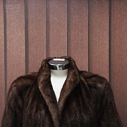 美丽的深棕色貂皮大衣 - 8