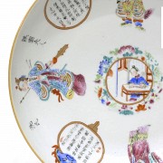 Pair of porcelain dishes 