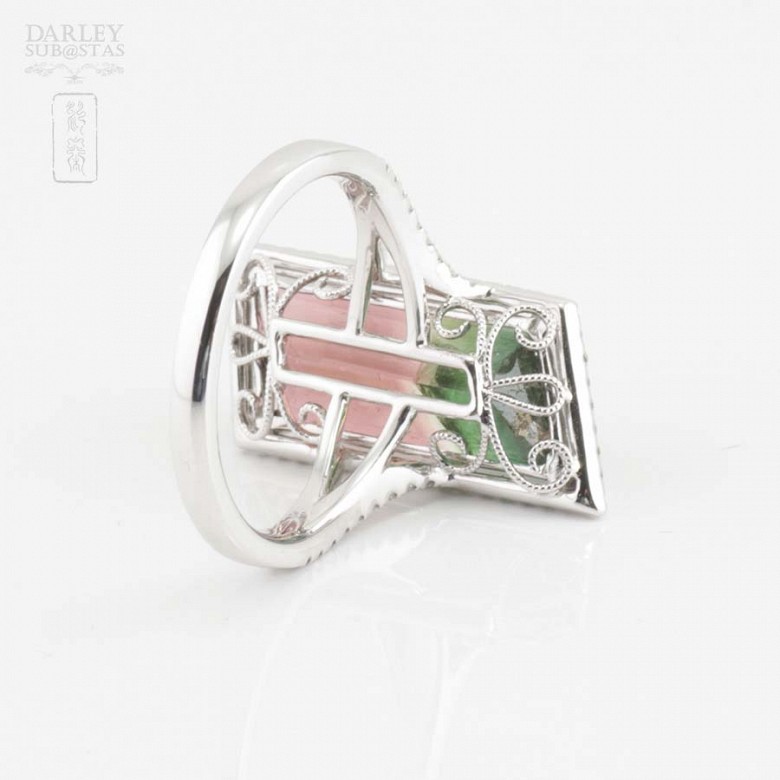 18k white gold ring with tourmaline and diamonds. - 4