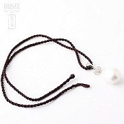 Pendant with white baroque pearl and diamond in 18k white gold - 2