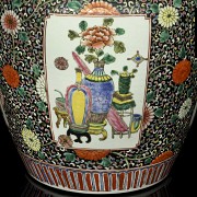 Porcelain enamelled vase, 20th century - 1