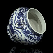 Vase with handles, blue and white, Yuan style - 6