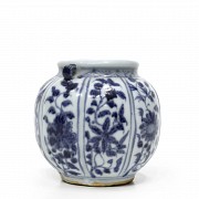 Small ceramic vessel, Yuan style.