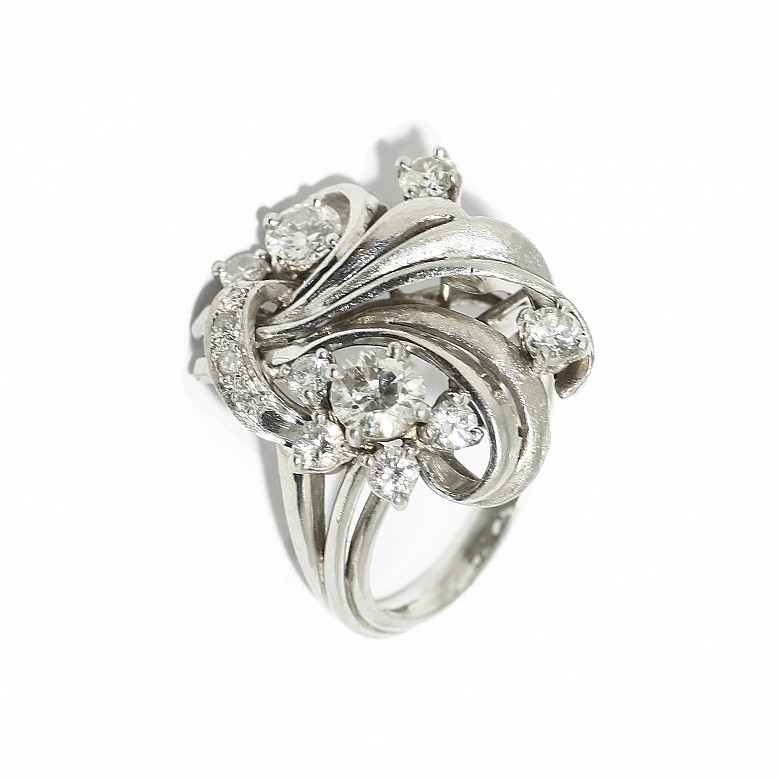 Platinum ring with diamonds, ca. 1960