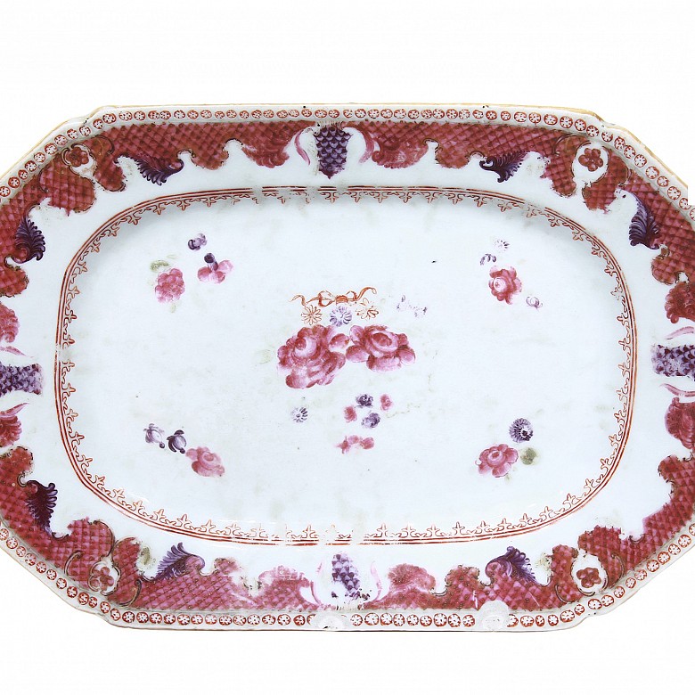 Octagonal tray, pink family, 18th century