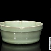 A Longquan celadon-glazed ware vessel, Song dynasty