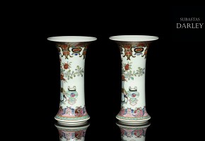 Pair of Chinese porcelain 