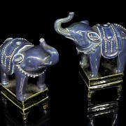 Pair of glazed porcelain elephants, 19th century - 5
