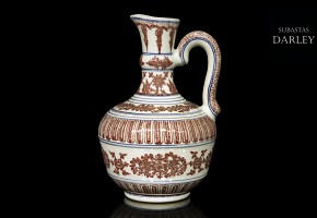 Chinese enameled porcelain pitcher, 20th century
