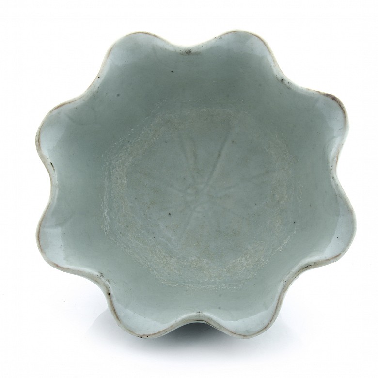 Cuenco de porcelana esmaltada, China, s.XX