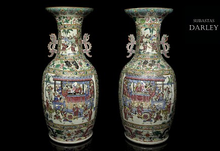 Pareja de grandes jarrones, familia rosa, dinastía Qing