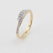 Precioso anillo oro amarillo 18k y diamantes 0.26cts