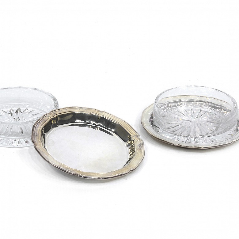 Pair of small silver plates, France, Ercuis, 20th century