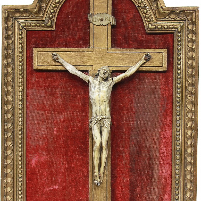 Cristo crucificado de marfil, s.XVIII