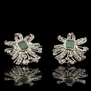 Earrings with diamonds and two emeralds - 1