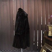 Beautiful dark brown mink fur coat of good quality. - 3