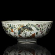 Glazed porcelain bowl, with Jiaqing seal. - 2