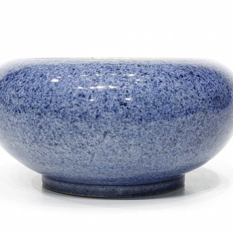 Blue glazed bowl, Qing dynasty.