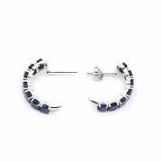 Pair of 18k white gold earrings with sapphire