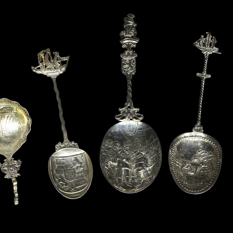 Lote de cucharas decorativas de plata alemana, S.XIX