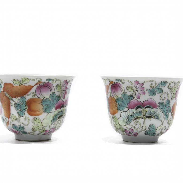 Pair of teacups pink family, 20th century