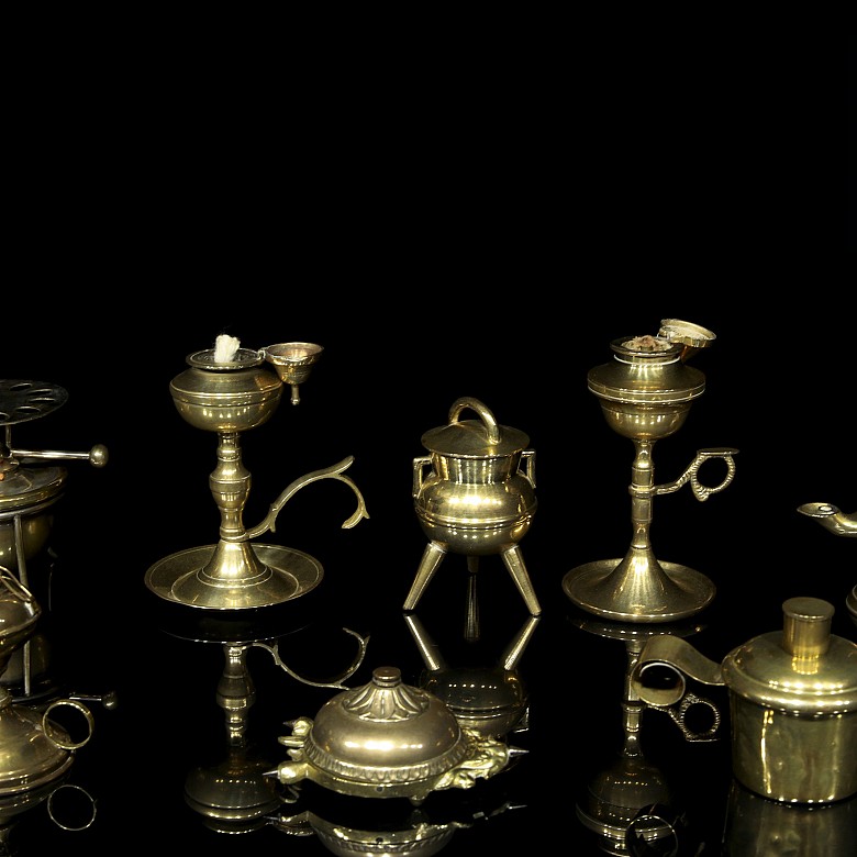 Set of eight brass utensils, 19th - 20th century