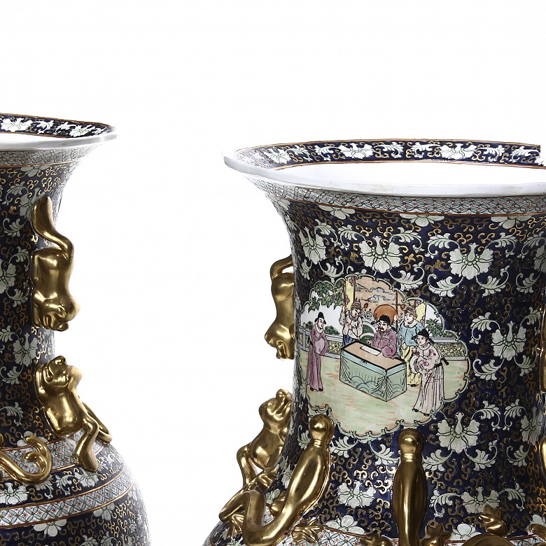 Pair of large Cantonese vases, 20th century - 3