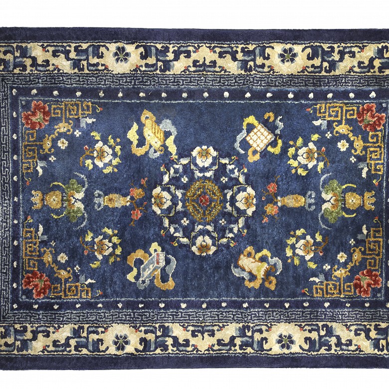Oriental style wool rug, 20th century