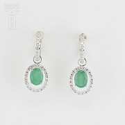 Fantastic diamond and emerald earrings