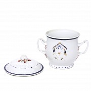 Chinese export porcelain enameled sugar bowl, Qing Dynasty, ffs. 18th. - 2