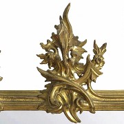 Espejo de madera tallada y dorada, S.XIX