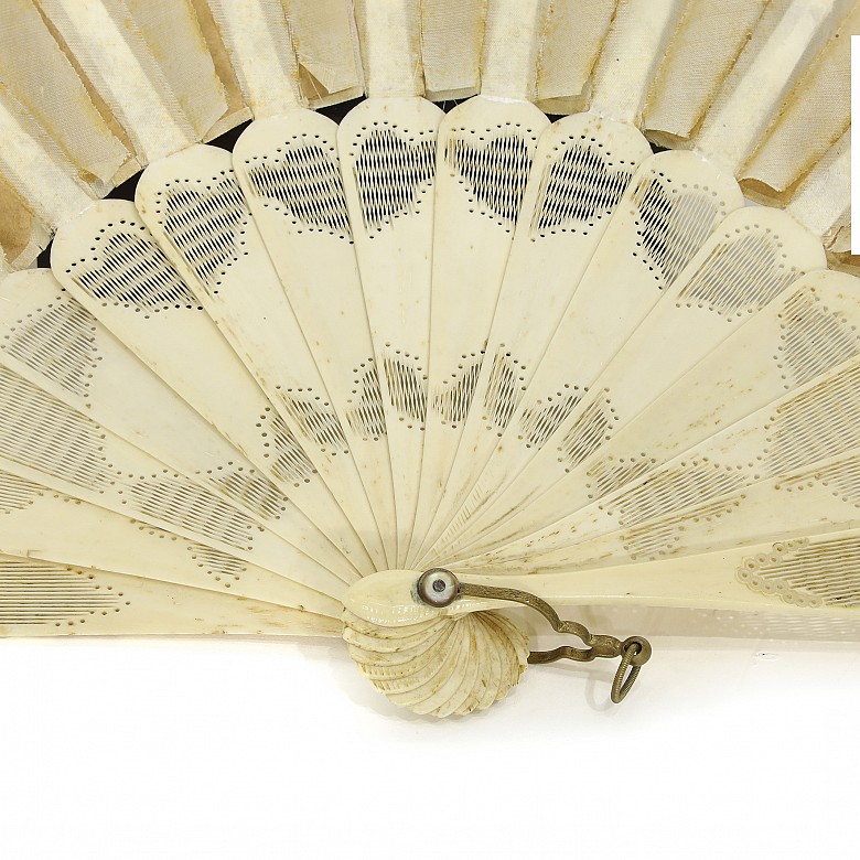 Bone and painted silk fan, 19th - 20th Century - 6
