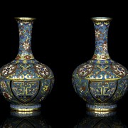 Pareja de jarrones de cloisonne Dinastía Qing