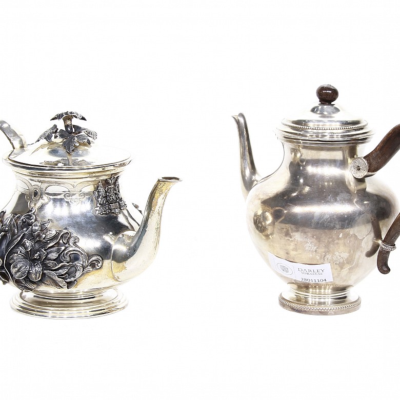 Two Dutch punched silver teapots, 933 silver.