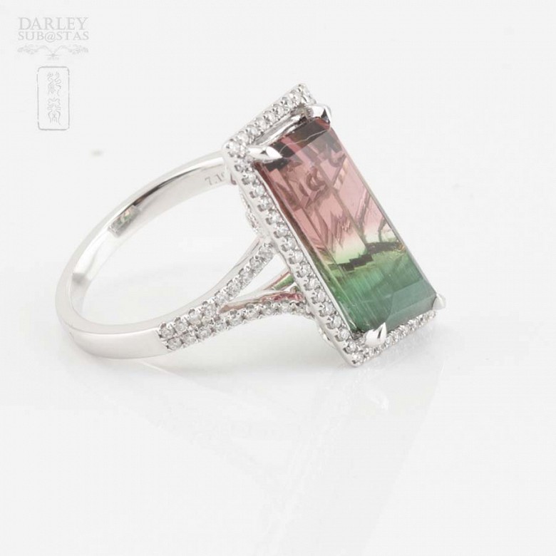 18k white gold ring with tourmaline and diamonds.