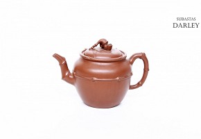 Clay Yixing teapot.