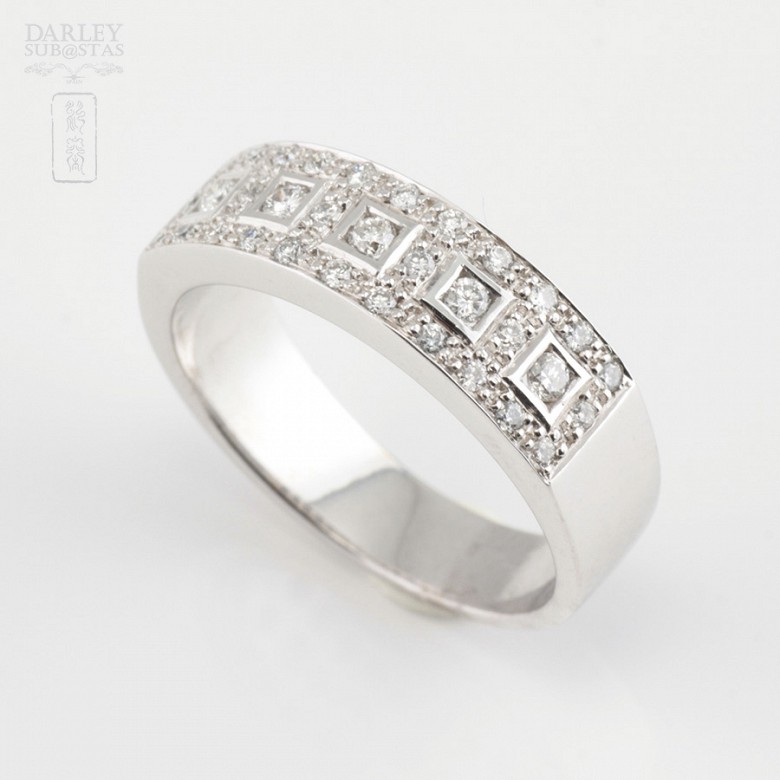 Precioso anillo diamantes 0.46cts y oro blanco 18k