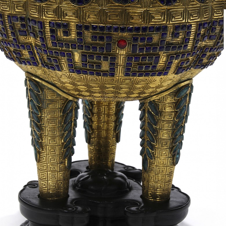 Ding gilded with glass beads, 20th century