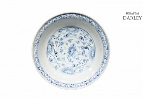 Plate, blue and white, Ming dynasty, ffs.s.XV-pps.s.XVI