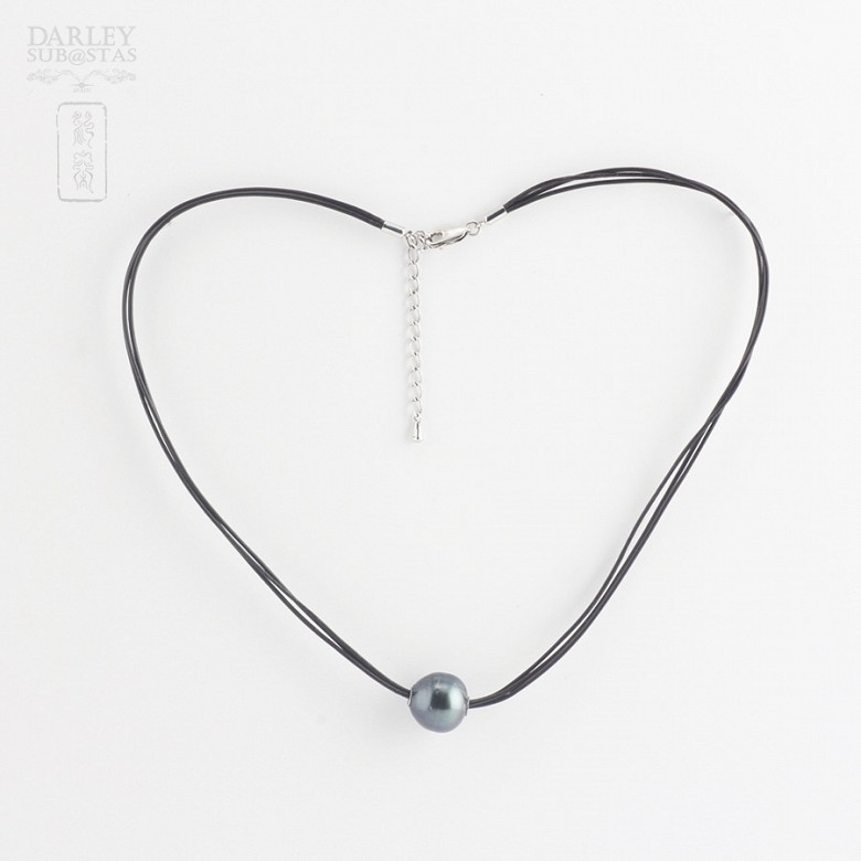 Necklace with Tahitian Pearl Natural Leather