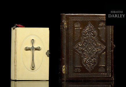 Libro y caja forrada en piel, S.XIX
