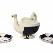 Teapot and two plates by Antonio Peyró (1882-1954).