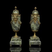 Pareja de copas de bronce y mármol, S.XIX