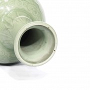 Jarrón de cerámica esmaltada celadón, s.XX