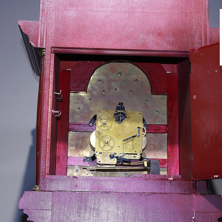 Reloj de caja alta lacado en rojo, med.s.XX - 4